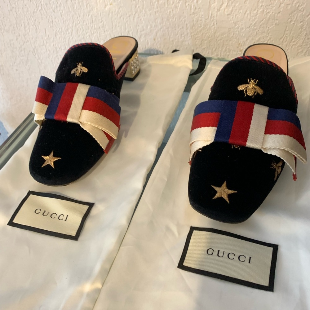 Gucci Women's Black Velvet Mules with Embellished Bow